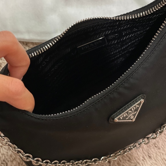 Prada Re-Edition 2005 Re-Nylon bag - Picture 4 of 4